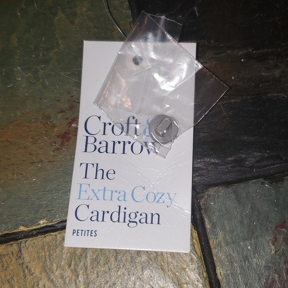 Croft&Barrow Checkered Button Up The Extra Cozy Cardigan - Picture 6 of 7